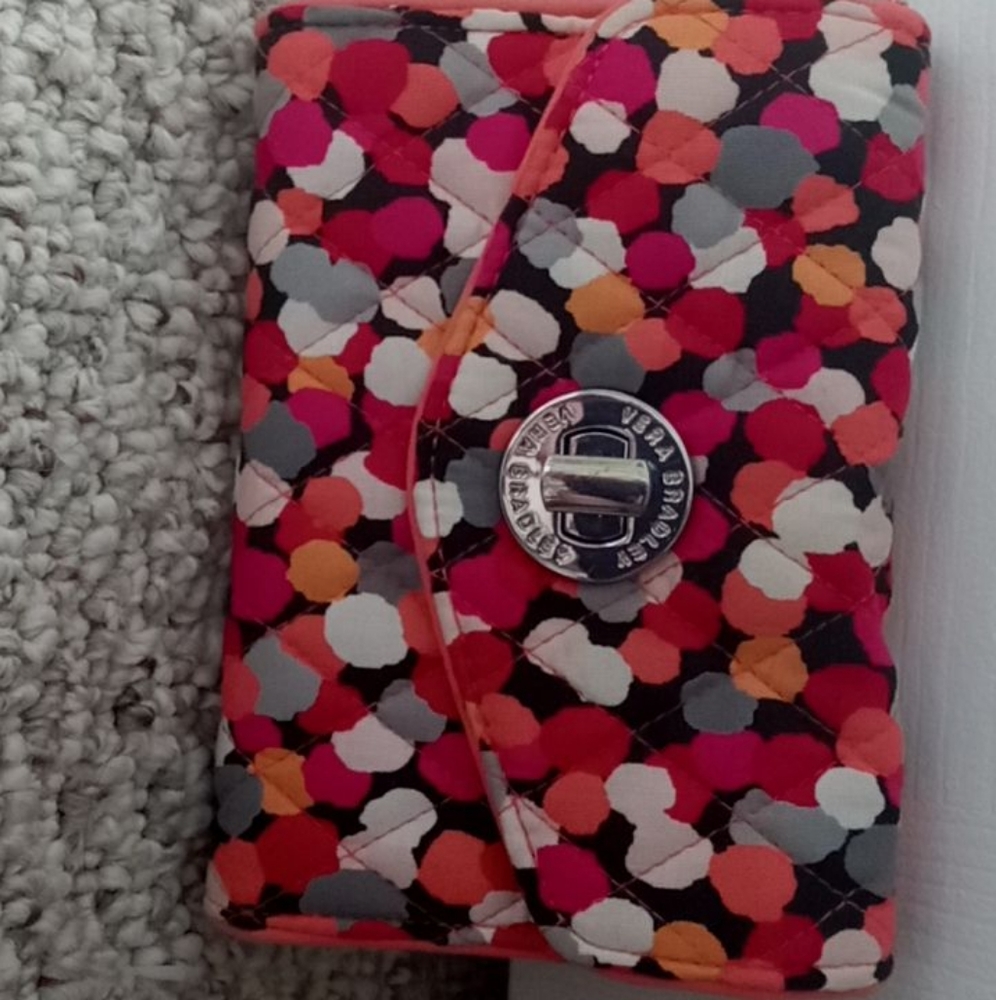 A hand bag